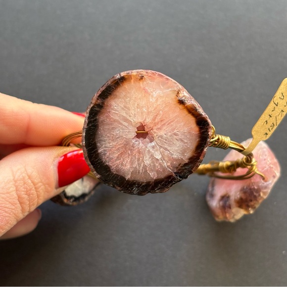 Gold Wire Wrapped Pink & Black Agate Bangle Bracelet | 62g - Picture 5 of 8